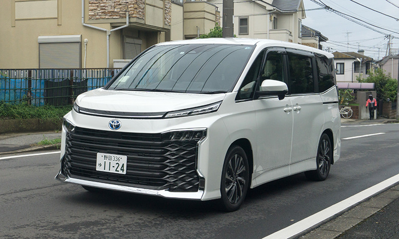 【最安値】ヴォクシーの車検費用の相場はいくら？業者ごとの値段と安く抑える方法を徹底解説