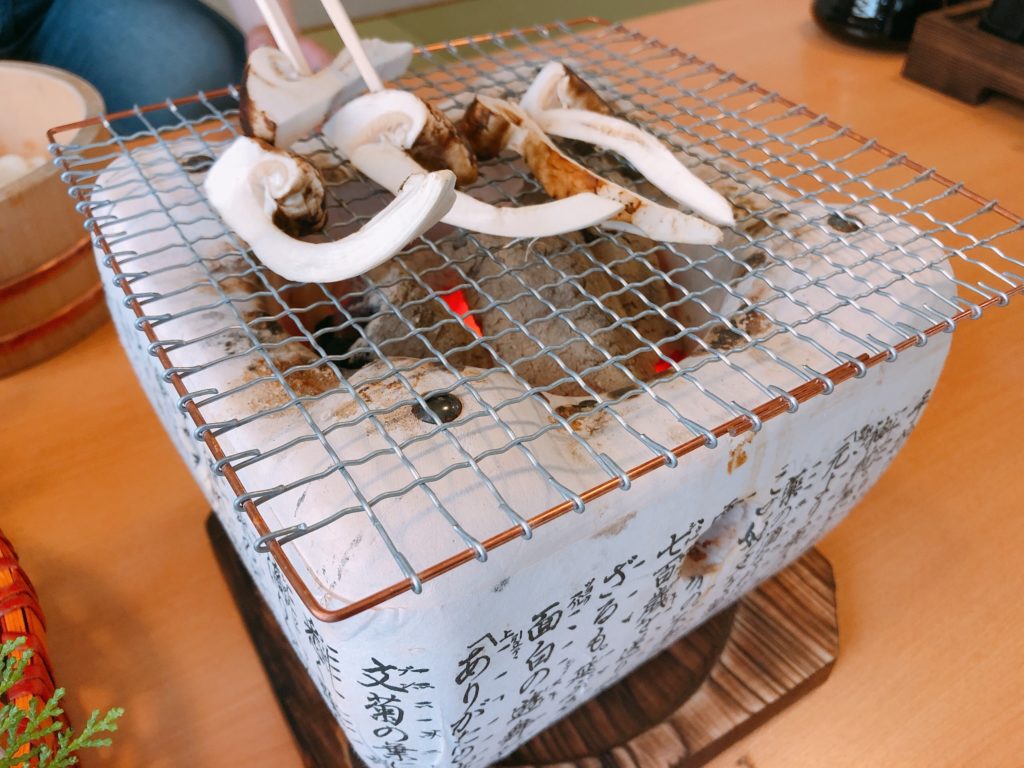 るり渓温泉のレストラン「ゆすら庵」の松茸すき焼き食べ放題がすごい!大人女子向けご褒美飯!