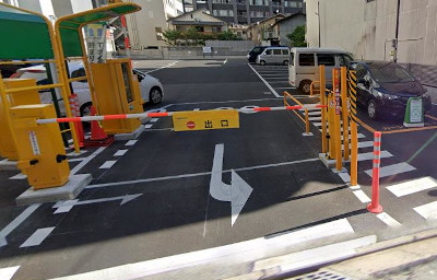ラクエ四条烏丸で着飾る！おすすめ駐車場10選！料金や目的地までの距離などのまとめ！