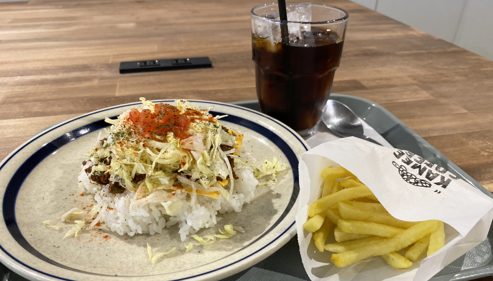 【京都グルメ】豊富なフード＆ドリンクが人気のKAMEE COFFEE KYOTO 四条西洞院店に行ってみた｜中京区