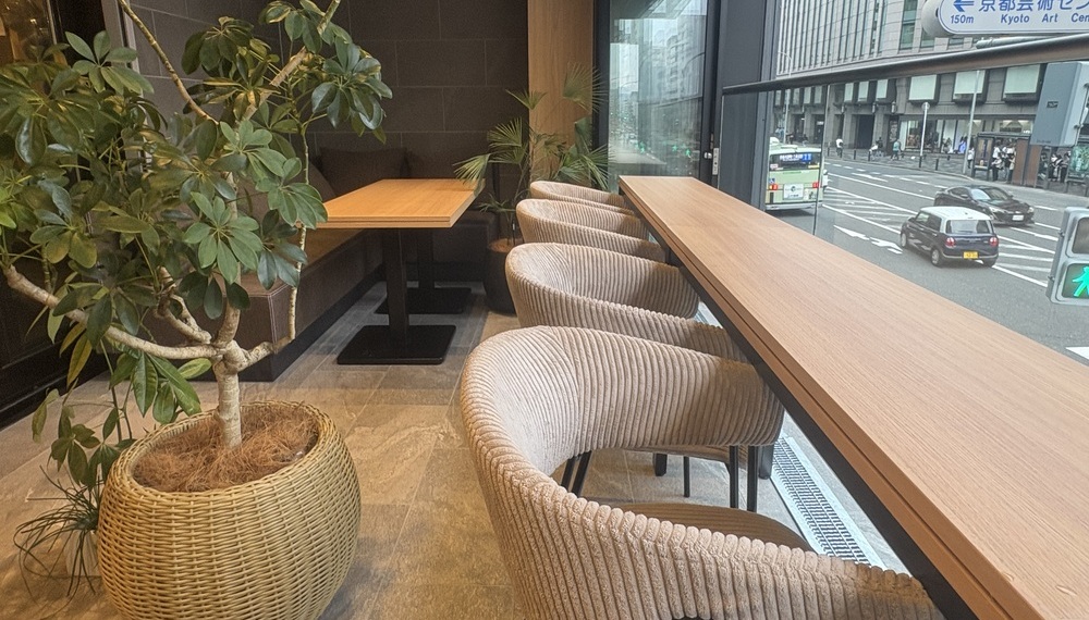 【京都グルメ】お茶の世界にひたれる体験型カフェ Tea lounge Isolaに行ってみた｜下京区