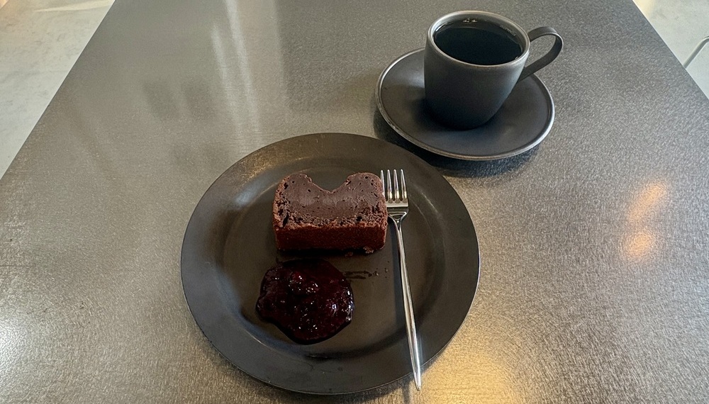 【京都・中京区】Cafe ギアデ｜工場併設の一風変わった空間で楽しむくつろぎ時間【京都グルメ】