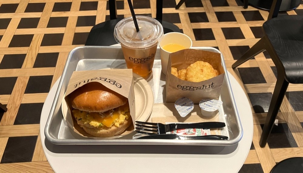 【京都・下京区】eggslut 京都四条店｜アメリカ発の卵サンドが人気のお店【京都グルメ】