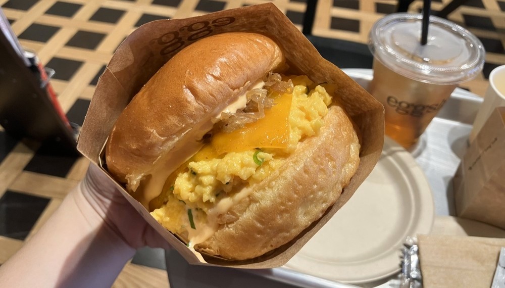 【京都・下京区】eggslut 京都四条店｜アメリカ発の卵サンドが人気のお店【京都グルメ】