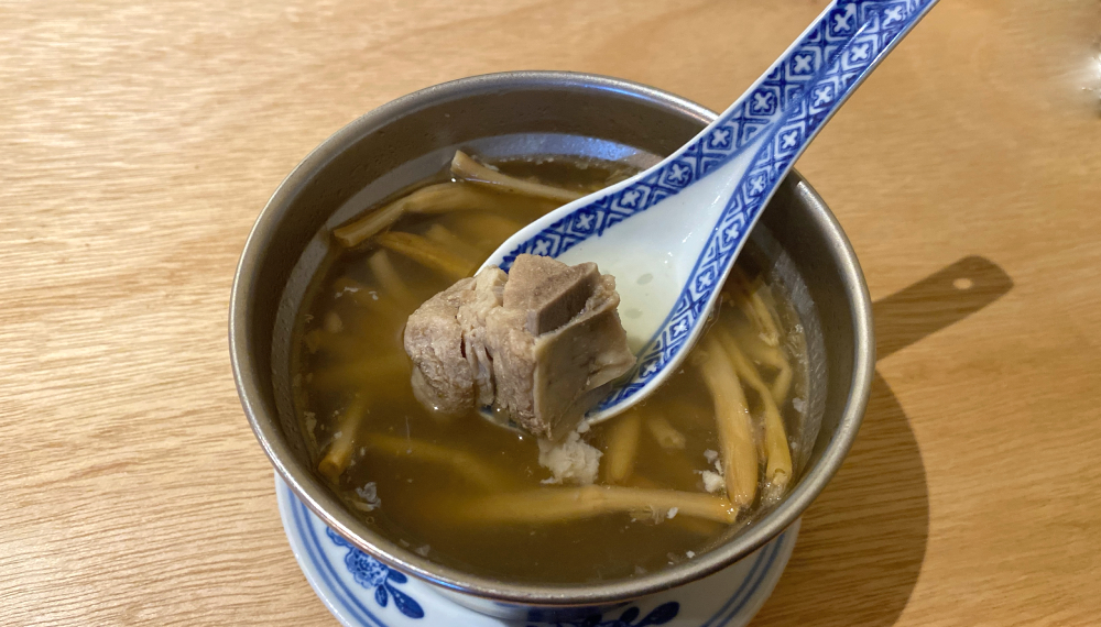 【京都・下京区】ニューオリエンタル|新感覚!?台湾発祥の蒸しスープ【京都グルメ】