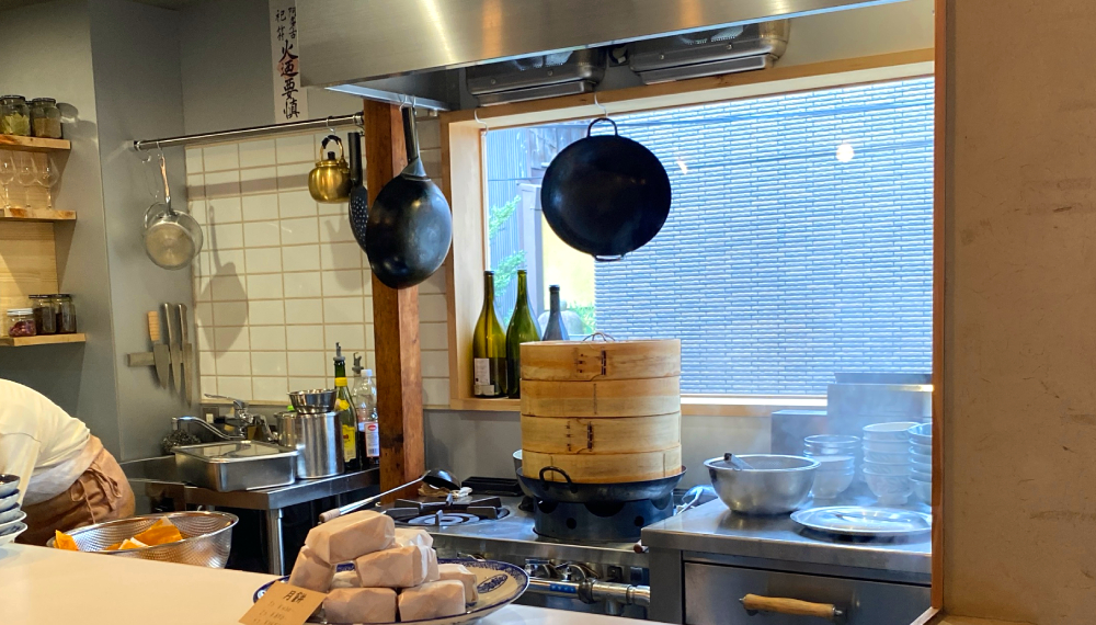 【京都・下京区】ニューオリエンタル|新感覚!?台湾発祥の蒸しスープ【京都グルメ】